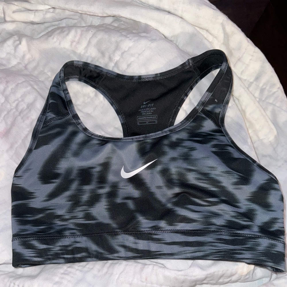 Nike Dri-fit sports bra size M
